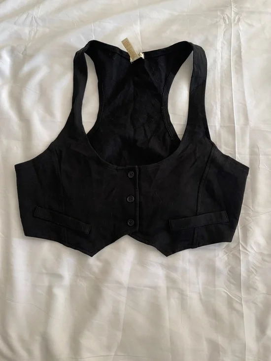 Black Cropped Vest with Button Front - Picture 3 of 3